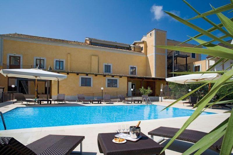 Hotel Palazzo Marzano Briatico Luaran gambar